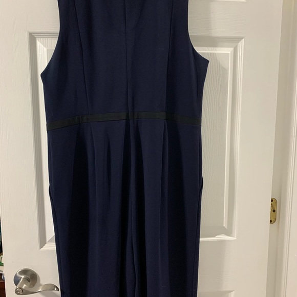 COPY - Tommy Hilfiger Jumpsuit. - Picture 5 of 8